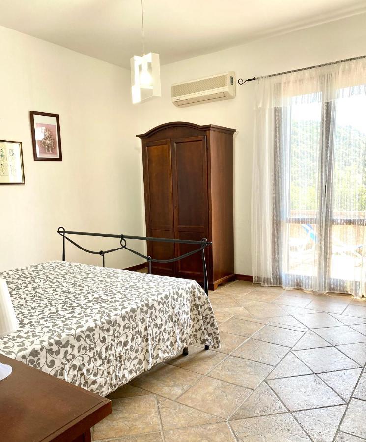 Villa Lo Scoglio Асчеа Екстериор снимка